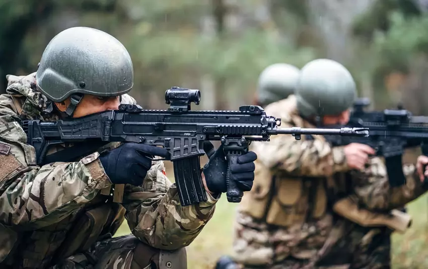 Ukraina wyprodukuje czeskie karabiny szturmowe CZ BREN 2