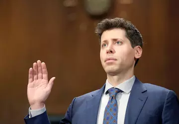 Siostra CEO OpenAI, Sama Altmana, pozwała ...