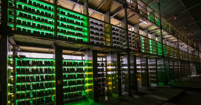 Górnicy zaczęli sprzedawać sprzęt do wydobywania kryptowalut z rabatem ponad 75%, aby zamknąć kredyty
