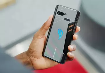 Podobnie jak Razer Phone 2: smartfon ...