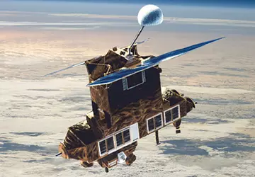 Ważący 2 450 kg satelita NASA, ...