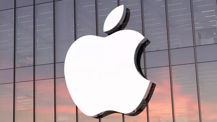 Apple szykuje rewolucję: iPhone 20 z ...