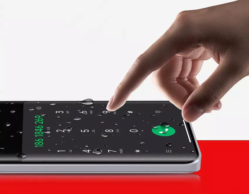 Podobnie jak OnePlus Ace 2 Pro: Redmi Note 13 Pro+ otrzyma technologię ekranu, która pozwoli na korzystanie ze smartfona w deszczu