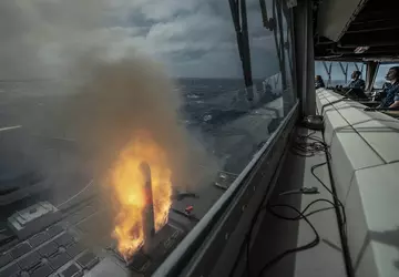 Fregata holenderskiej marynarki wojennej po raz ...