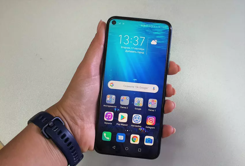 Smartphone Przegląd 20 Honor Pro: dobra kamera za poczytalne pieniędze