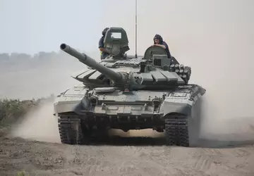 Ukraińska artyleria zniszczyła rosyjski czołg T-72B3 ...
