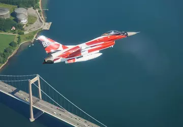 Amerykański myśliwiec F-16 Fighting Falcon był ...