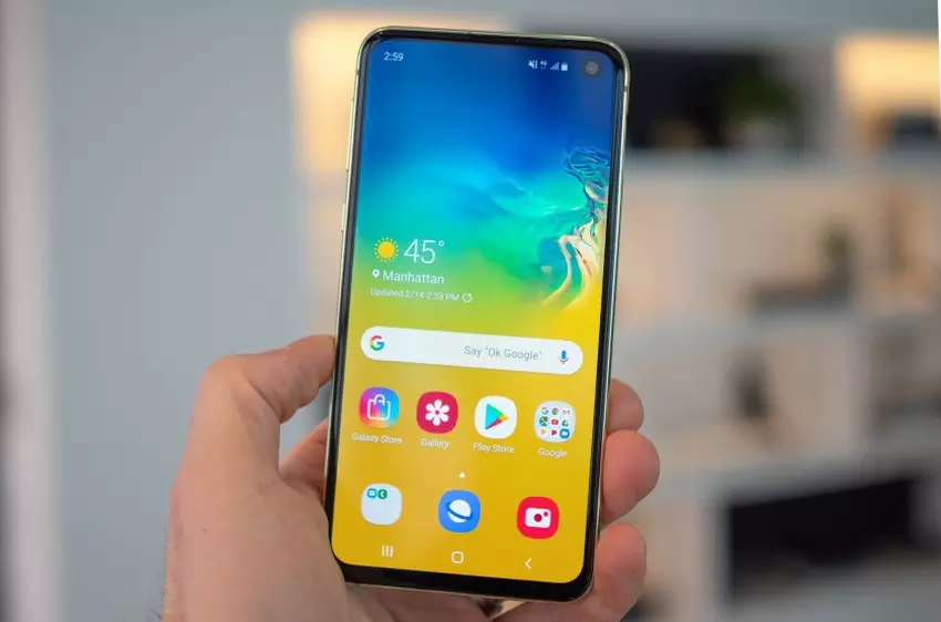 Więcej niż Galaxy S10e: najmniejszy model Galaxy S11 otrzyma baterię na 4000 mAh
