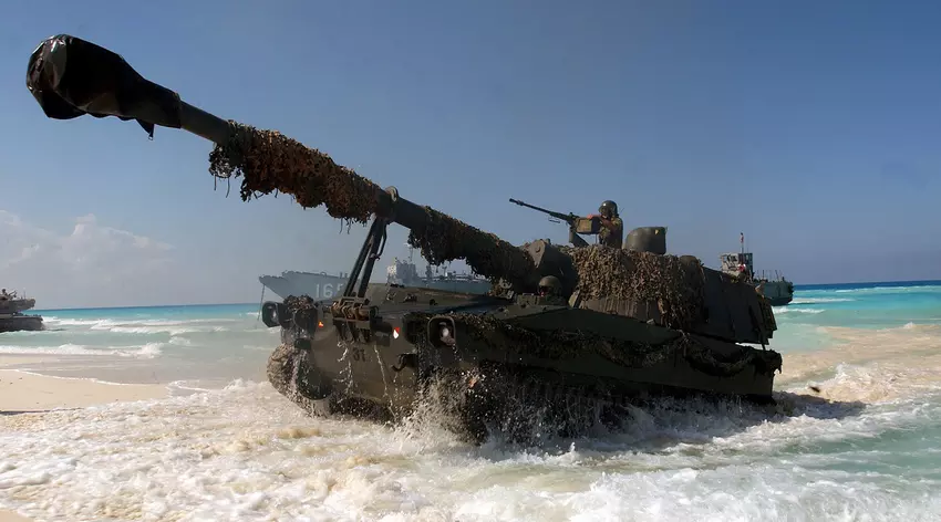 Expal opracowuje pociski 155 mm o zasięgu do 80 km dla samobieżnej haubicy M109