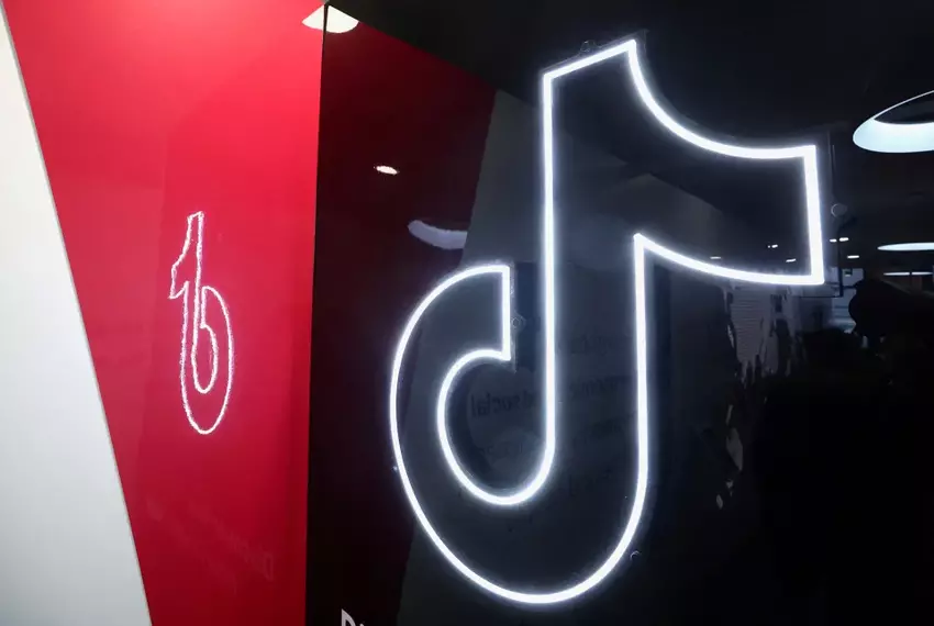 TikTok zaleca użytkownikom Androida w USA pobranie aplikacji za pośrednictwem oficjalnej strony internetowej
