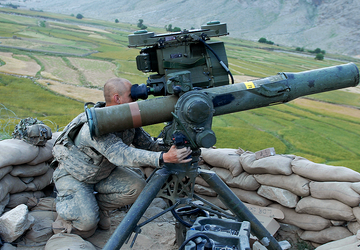 Ukraińska armia niszczy rosyjski czołg z ...