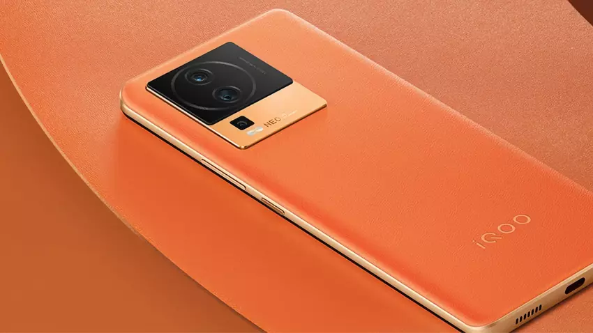 Podobnie jak iQOO 11 5G: iQOO Neo 7 Pro ma aparat główny Samsung ISOCELL GN5 o rozdzielczości 50 MP z optyczną stabilizacją obrazu.