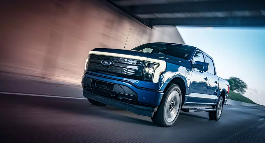 Cena elektrycznych pickupów Ford F-150 Lightning spadnie o 6 000-10 000 USD od października 2023 r.