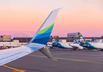 Alaska Airlines ewakuuje pasażerów linii lotniczych ...