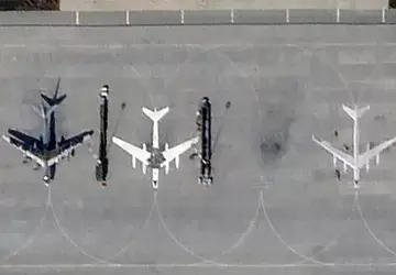 Rosjanie umieścili w bazie lotniczej Engels ...