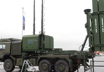 "100 strzałów - 100 trafień": mer ...