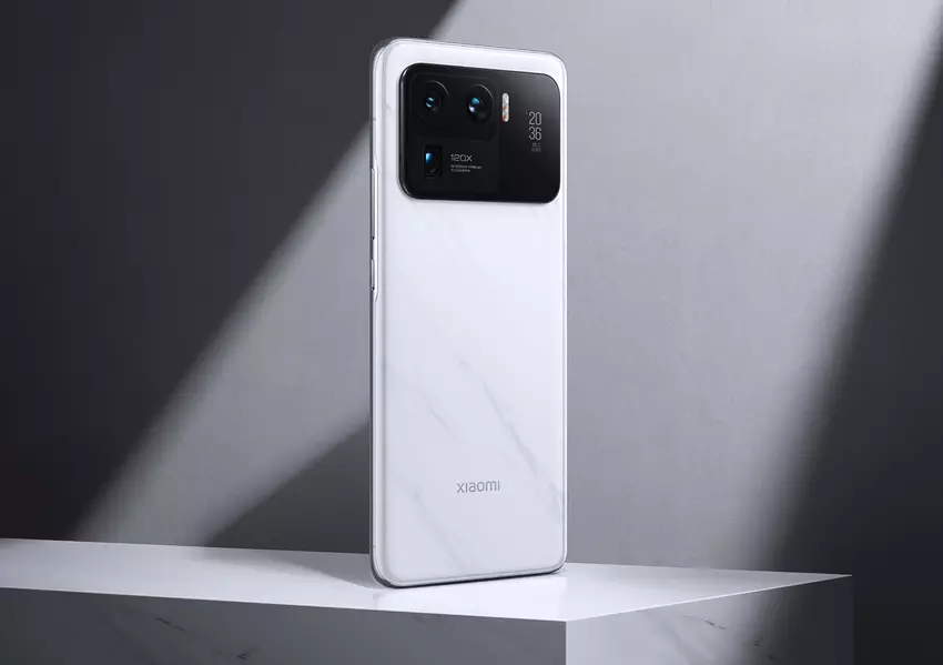 Insider: Xiaomi i Motorola jako pierwsze wprowadzą na rynek smartfony z układem Snapdragon 898