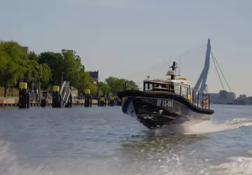 Port Rotterdam uruchomił elektryczny statek na ...