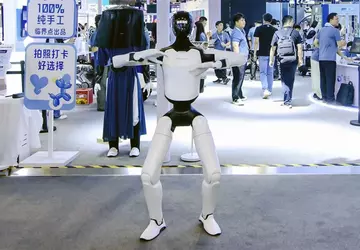 AGIBOT: 15 000 robotów już na ...