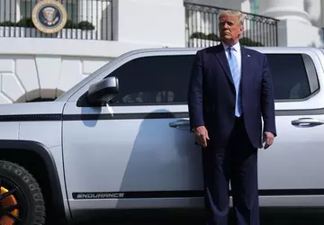 Donald Trump mówi, że chce wstrzymać ...