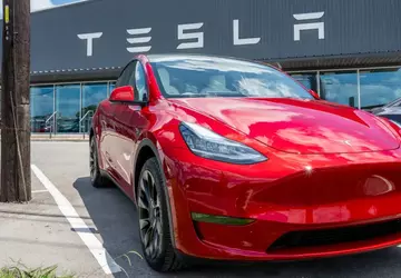 Tesla pozostaje najbezpieczniejszą marką samochodów pomimo ...