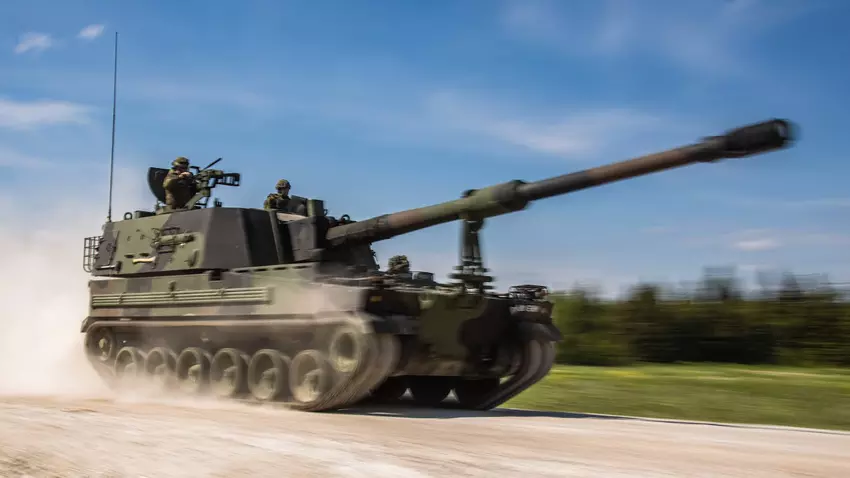 Estonia otrzymuje sześć kolejnych sztuk artylerii K9 Kõu
