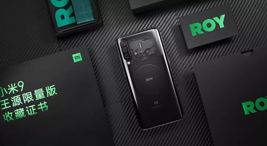 Xiaomi wprowadziła specjalną wersję Mi 9 Transparent Edition i Mi 9SE  z baterią na 10000 mAh