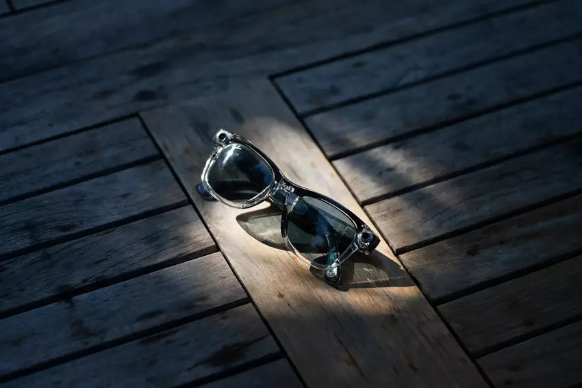 Meta zaprezentowała nową generację inteligentnych okularów – teraz mają one ekran