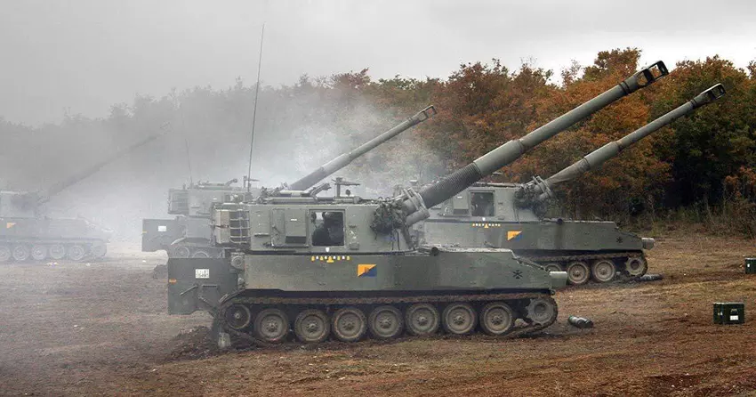 Włochy przekażą Ukrainie do 30 zmodernizowanych samobieżnych haubic M109L z Turyńskiego Pułku Artylerii