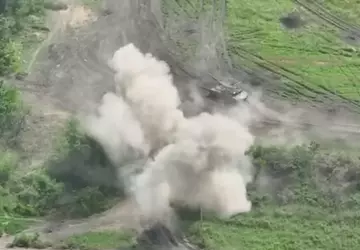 Ukraińskie Siły Zbrojne ostrzelały artylerią konwój ...