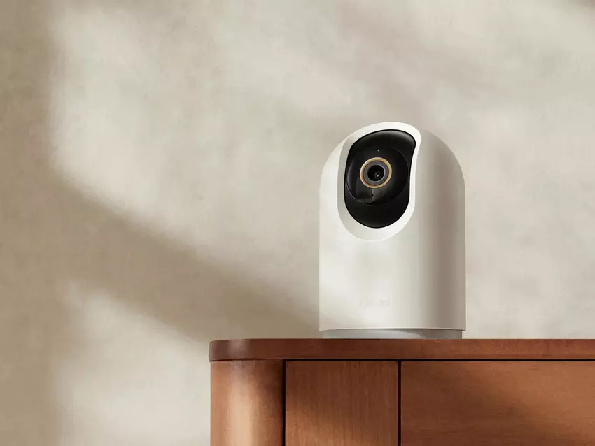 Xiaomi zaprezentowało w Europie Smart Camera C500 Pro: kamerę 3K z funkcją obrotu o 360° i dwukierunkową komunikacją głosową za 70 euro.