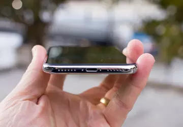 iPhone X z USB-C sprzedany na ...