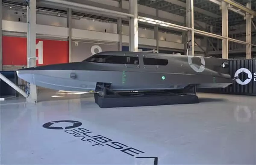 Katamaran-okręt podwodny Victa