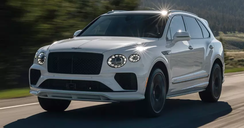 Najszybszy Bentley Bentayga stracił 4 cylindry, ale nauczył się driftować po naciśnięciu przycisku