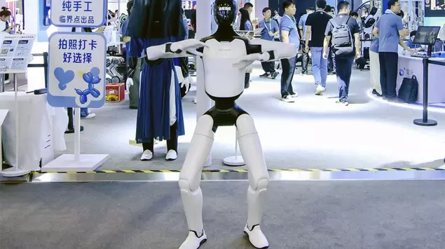 AGIBOT: 15 000 robotów już na ...