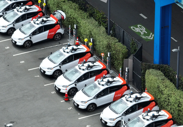 Cruise rozpoczyna zwolnienia w związku z ...