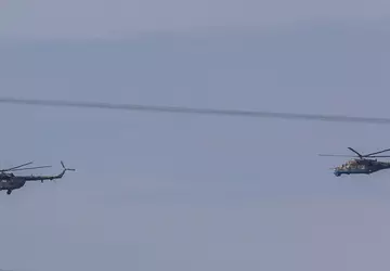 Białoruskie śmigłowce wojskowe Mi-24 i Mi-8 ...