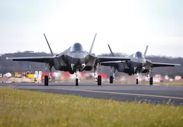 Królewskie Australijskie Siły Powietrzne otrzymały cztery ...