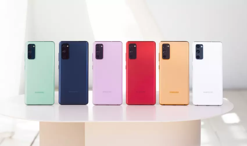 Samsung Galaxy S20 FE Użytkownicy Samsunga Galaxy S20 FE zaczęli otrzymywać grudniową aktualizację zabezpieczeń Google