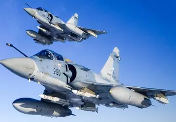 Francja modernizuje myśliwce Mirage 2000-5F przed ...