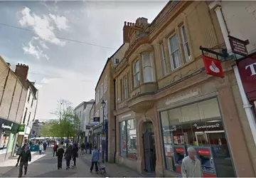 Drony pomagają złapać podejrzanych o napad ...