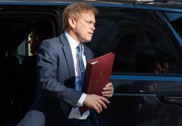 Chińscy hakerzy wykradli około 270 000 ...