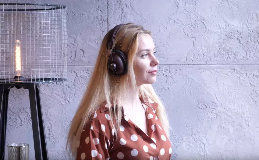 Przegląd wideo z zestawem słuchawkowym Bluetooth Panasonic RP-HTX80B