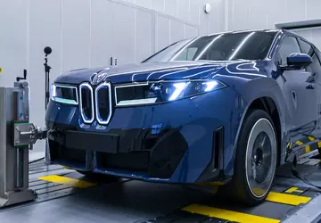 BMW iX3: Wysoki popyt napędza produkcję ...