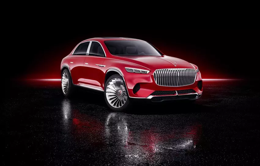Wizja Mercedes-Maybach Ultimate Luxury: koncepcja elektrycznego zamka z rezerwą mocy 500 km i mocą 750 KM