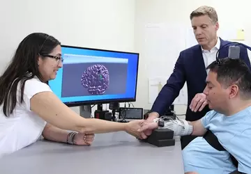 Przełom technologiczny: jak implanty mózgowe przywracają ...