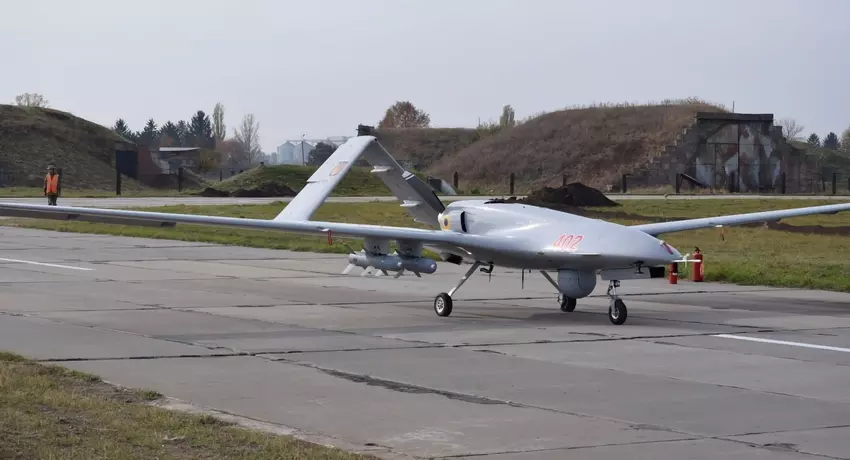 Baykar Makina przekazał bezzałogowy statek powietrzny Bayraktar TB2 ukraińskiemu wywiadowi w Dniu Niepodległości Ukrainy.