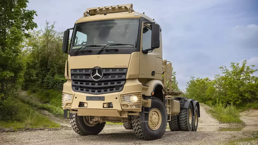 Mercedes-Benz Arocs 4042 AS 6x6, ciężarówka wojskowa