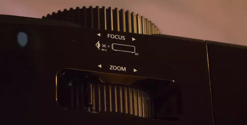 benq th575 lub optoma hd146x