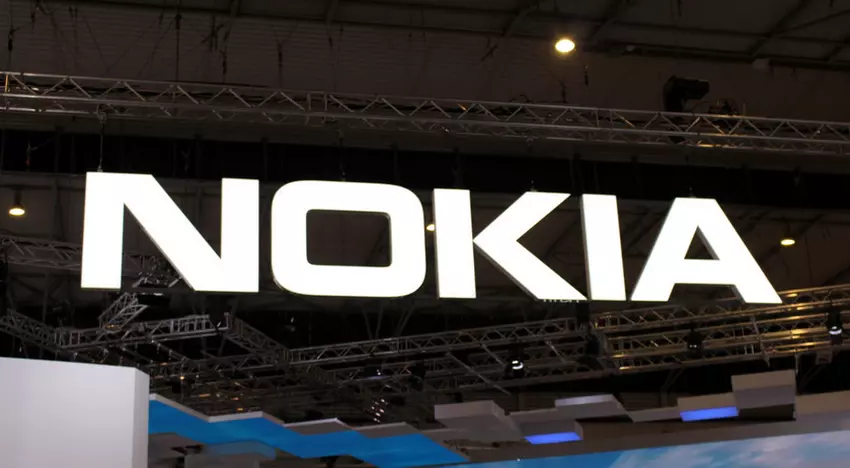 nokia-MWC-2018-HMD-stand.jpg